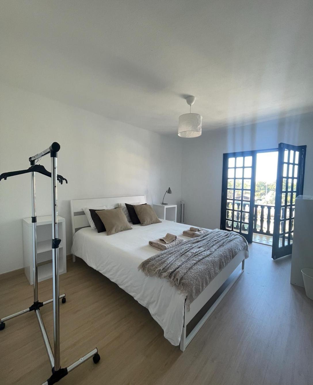 Nina'S Stay Hostel Charneca  Ngoại thất bức ảnh