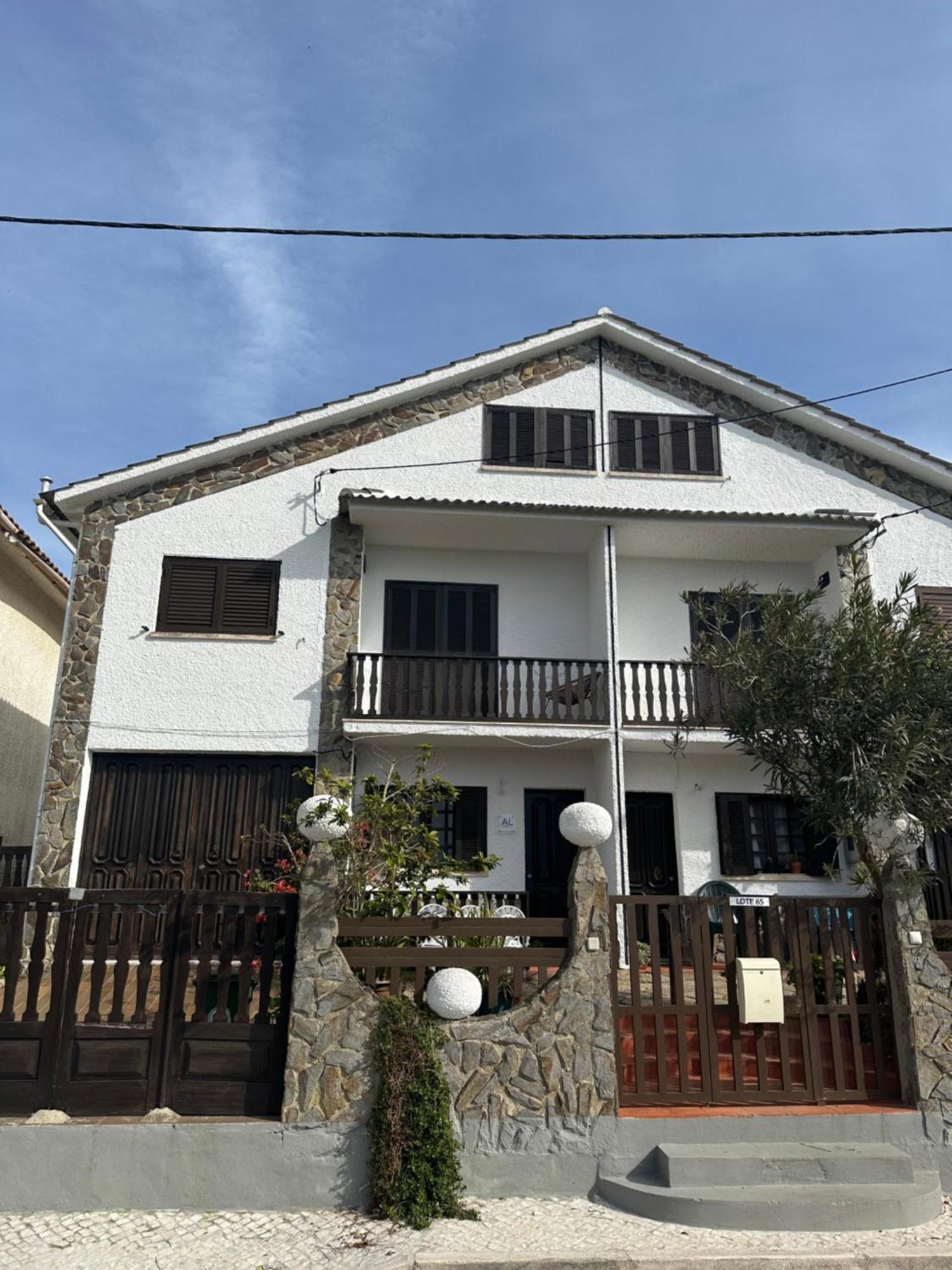 Nina'S Stay Hostel Charneca  Ngoại thất bức ảnh